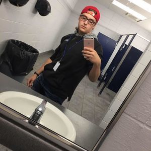 Meet your Posher, Dylan